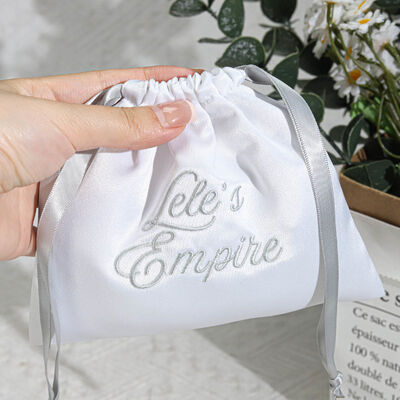 High End White Satin Cosmetic Perfume Packing Pouch Custom Embroidery Logo Satin Drawstring Dust Bag