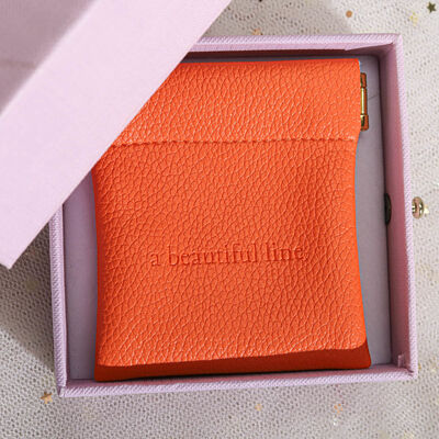 100pcs Custom Emboss Logo Pu Leather Magnet Pouch For Rings Earrings Bracelet Waterproof Pu Leather Jewelry Packaging Bag
