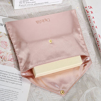Custom Satin Cosmetic Skincare Perfume Packing Pouch Luxury Satin Envelope Gift Packaging Envelope Pouch