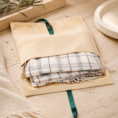 Custom Logo Printing Velvet Envelope Clothing Storage Pouch With Ribbon High Quality Khaki Suede Envelope Bag