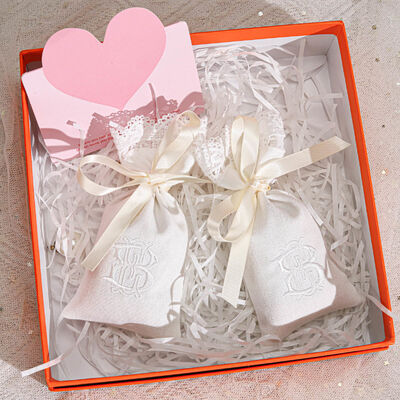High End Lace Cotton Linen Ribbon Straps Design Gift Pouch Custom Embroidery Logo Cotton Linen Sachet Packaging Bag