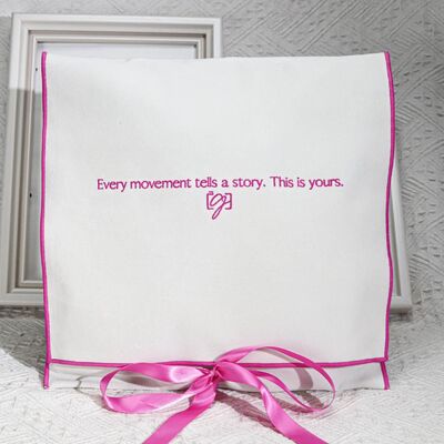 Large Velvet Envelope Pillow Garment Packaging Bag Custom Embroidery Logo Beige Velvet Envelope Pouch With Wavy Edge